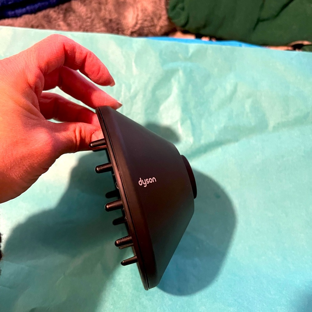 New Dyson Supersonic hairdryer diffuser attachment